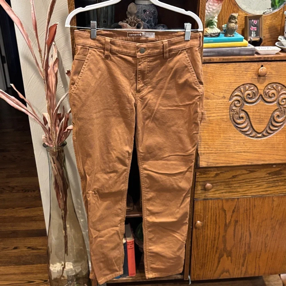Carhartt Relaxed Fit Size 8 Short EUC - Picture 3 of 10